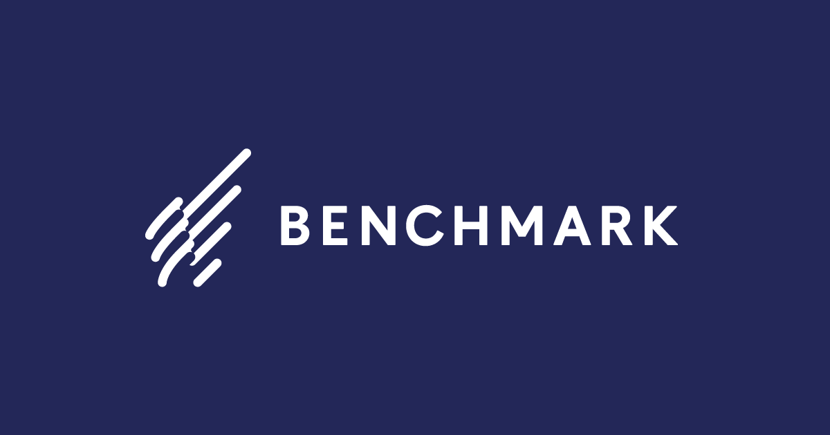 Logo Benchmark Email